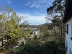 Ausblick - Gepflegtes EFH, Waldrandlage mit Fernblick, in Heimbach, OT Hausen zu verkaufen