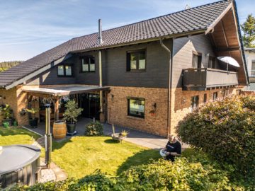 Großzügiges, modernisiertes und sehr gepflegtes Einfamilienhaus, in ruhiger Lage von Obermaubach, 52372 Kreuzau, Einfamilienhaus
