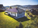 Esser Immobilien Mavic3MinniPr - Gepflegter Bungalow, mit Fernblick und großzügigem Grundstück in Heimbach zu verkaufen