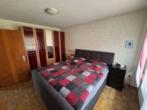 Schlafzimmer - Gepflegter Bungalow, mit Fernblick und großzügigem Grundstück in Heimbach zu verkaufen