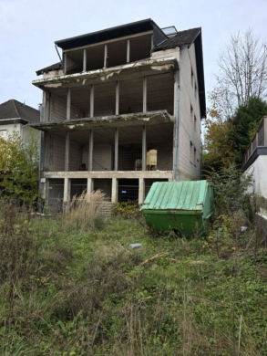 Großzügiges Grundstück, in guter Lage mit Rohbau zu verkaufen, 51789 Lindlar, Haus