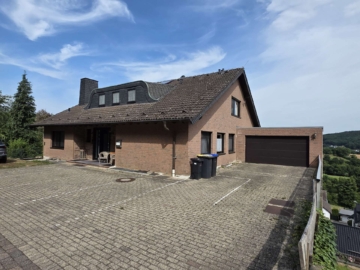 Sehr großzügige Immobilie in Heimbach-Hausen, mit einer Vielzahl an Nutzungsmöglichkeiten, 52396 Heimbach, Haus