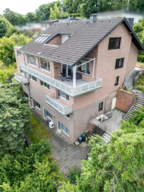 10 Parteienhaus, welches zurzeit als zwei Familienhaus genutzt wird, in Heimbach Hausen zu verkaufen, 52396 Heimbach, Mehrfamilienhaus