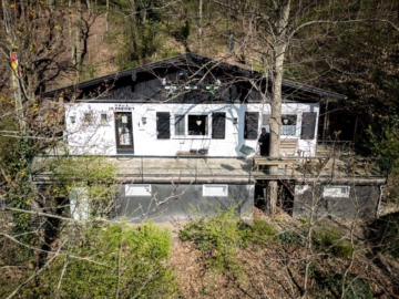 Einzigartiges Wohn- oder Ferienhaus, mit Waldgrundstück und Bauland zu verkaufen., 52385 Nideggen, Haus