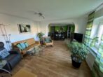 Gepflegtes 2 Familienhaus mit schöner Gartenanlage, direkt in Vettweiß zu verkaufen - Wohnzimmer EG