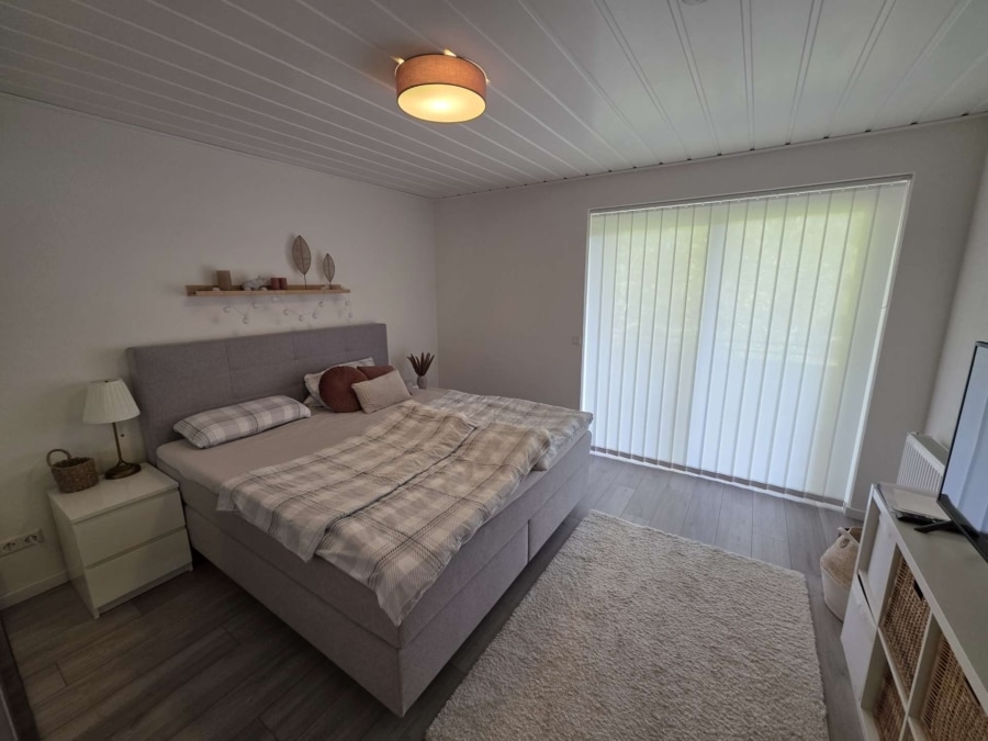 Schlafzimmer - Moderne 3 Zimmerwohnung mit 2 Balkonen und Garage, in Düren – Gürzenich zu verkaufen