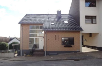 Gepflegtes Einfamilienhaus mit Garage in Kreuzau, OT Thum zu verkaufen, 52372 Kreuzau, Haus